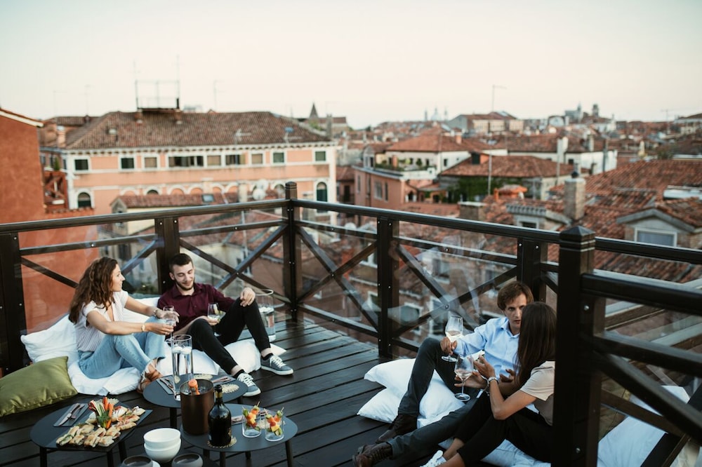 Venezia Palazzo Barocci — Restaurant & bars in Venice, Veneto