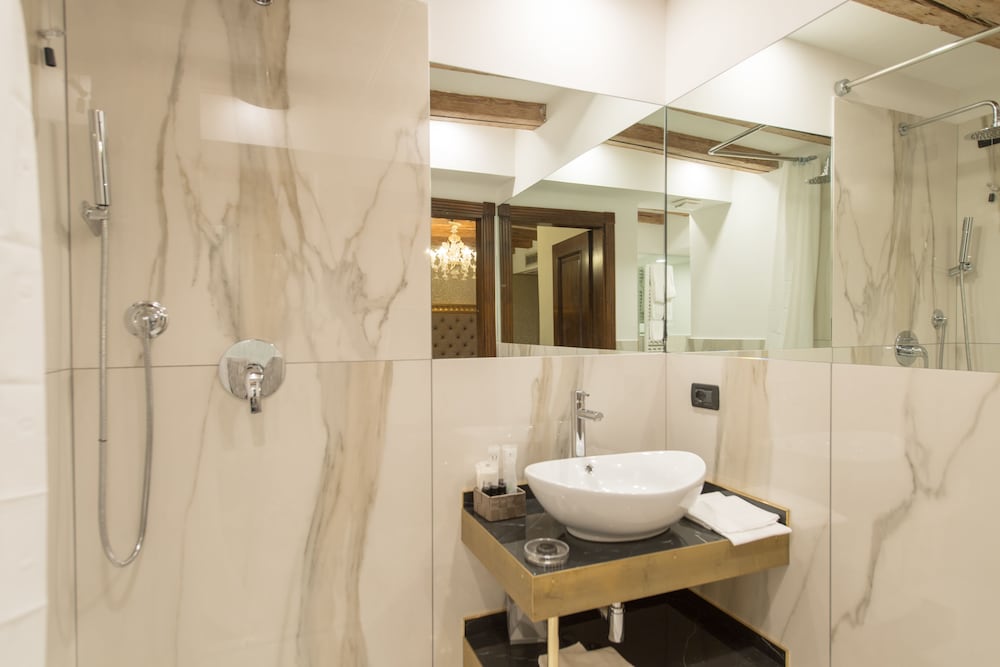 Palazzo Bembo - Exclusive Accommodation — Hotel rooms in Venice, Veneto