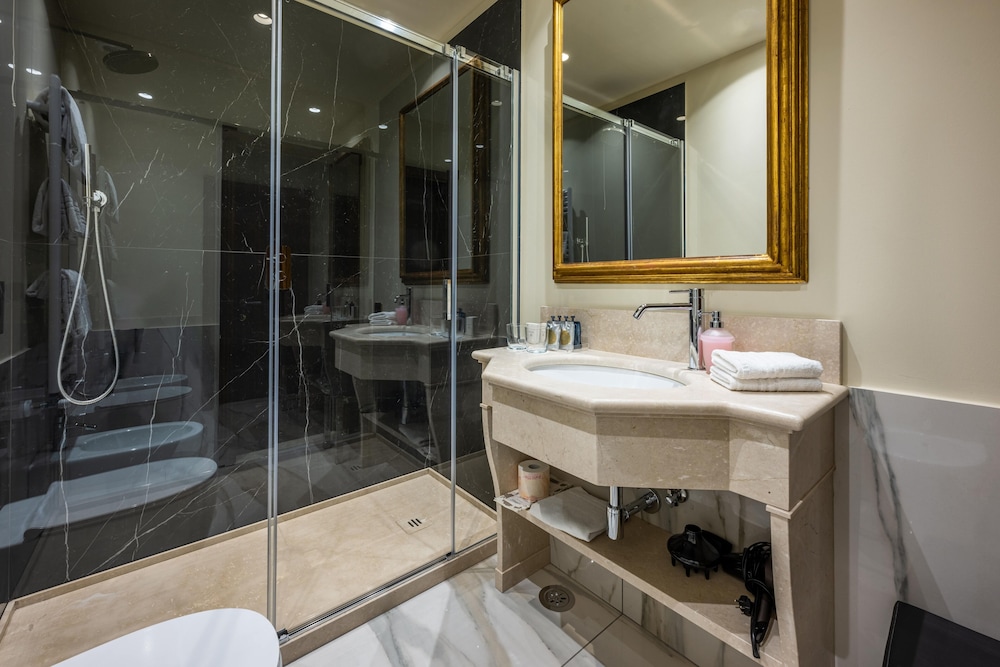 Palazzo Bembo - Exclusive Accommodation — Hotel rooms in Venice, Veneto