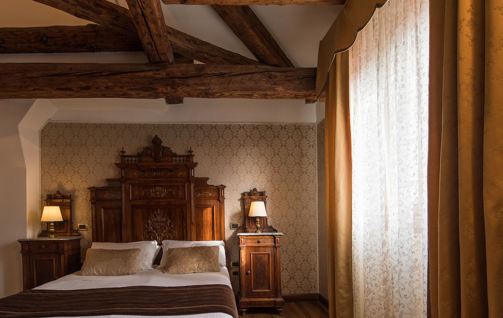 Palazzo Bembo - Exclusive Accommodation — Hotel rooms in Venice, Veneto