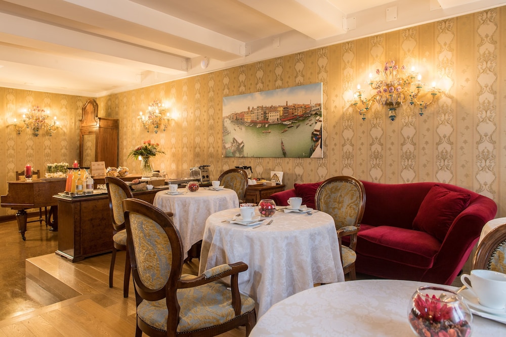 Palazzo Bembo - Exclusive Accommodation — Restaurant & bars in Venice, Veneto