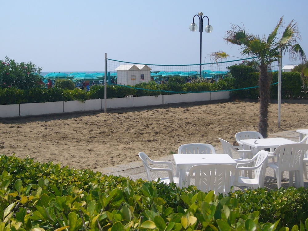Hotel Heron — Beach in Jesolo, Veneto