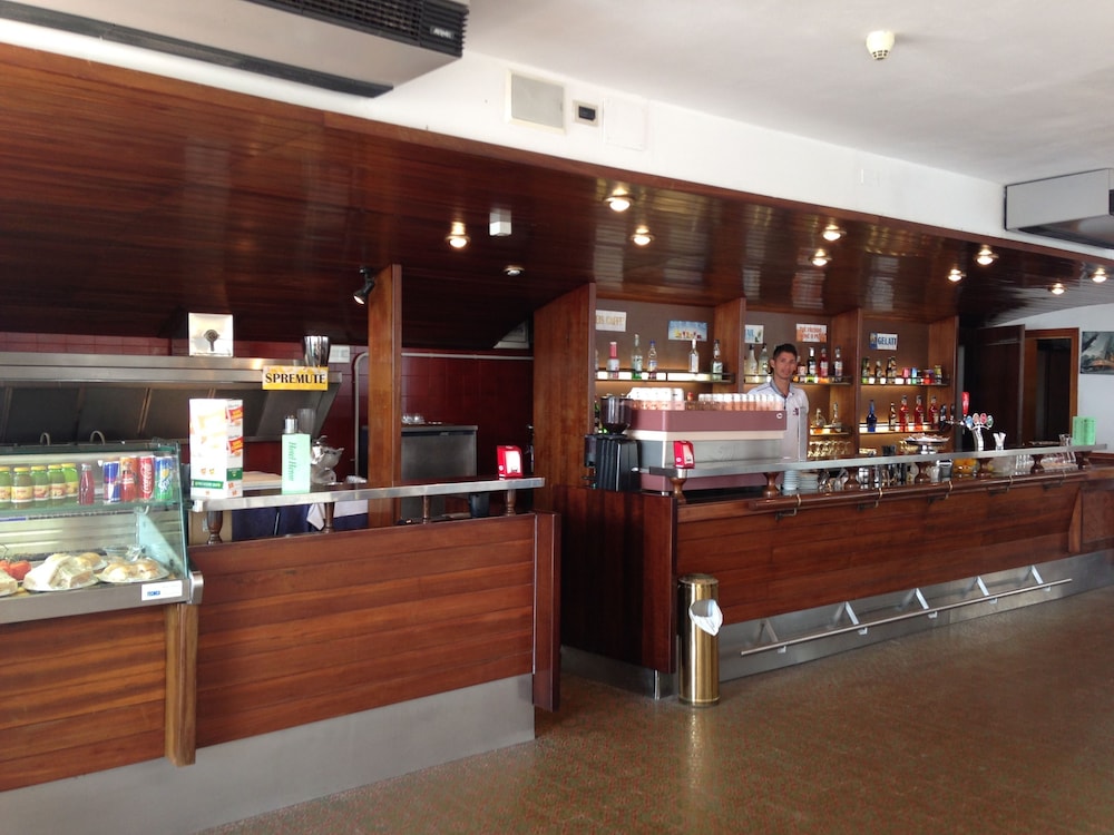 Hotel Heron — Restaurant & bars in Jesolo, Veneto