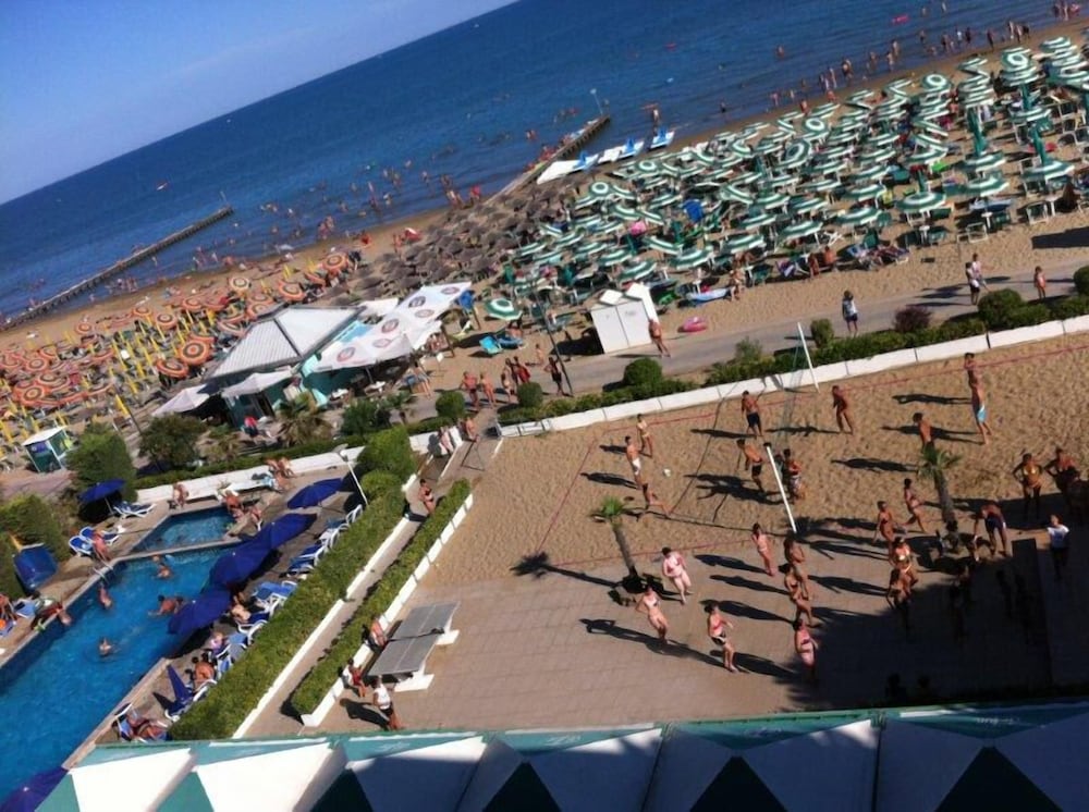 Hotel Heron — Beach in Jesolo, Veneto