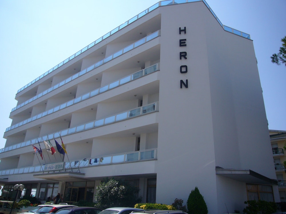 Hotel Heron — Hotel building in Jesolo, Veneto