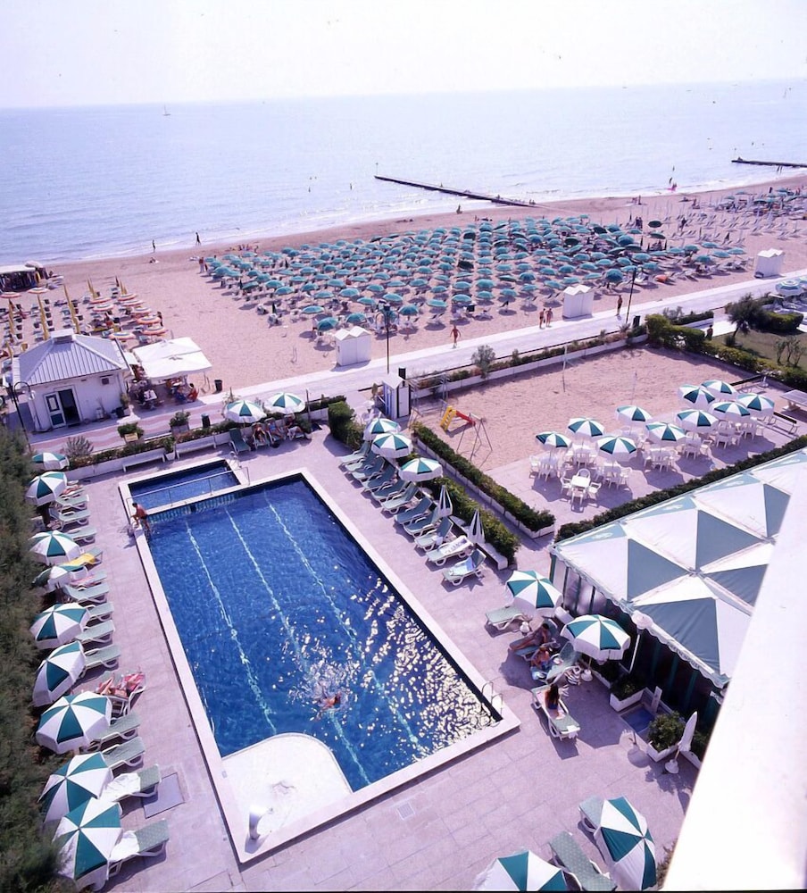 Hotel Heron — Beach in Jesolo, Veneto