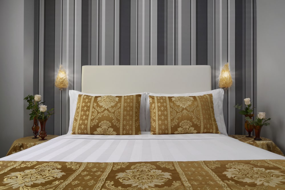 Hotel Pausania — Hotel rooms in Venice, Veneto