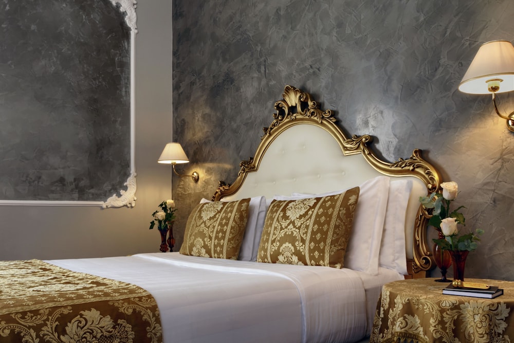 Hotel Pausania — Hotel rooms in Venice, Veneto