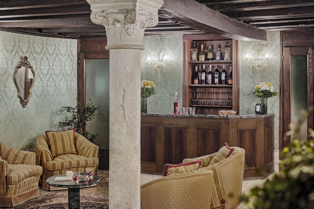 Hotel Pausania — Restaurant & bars in Venice, Veneto