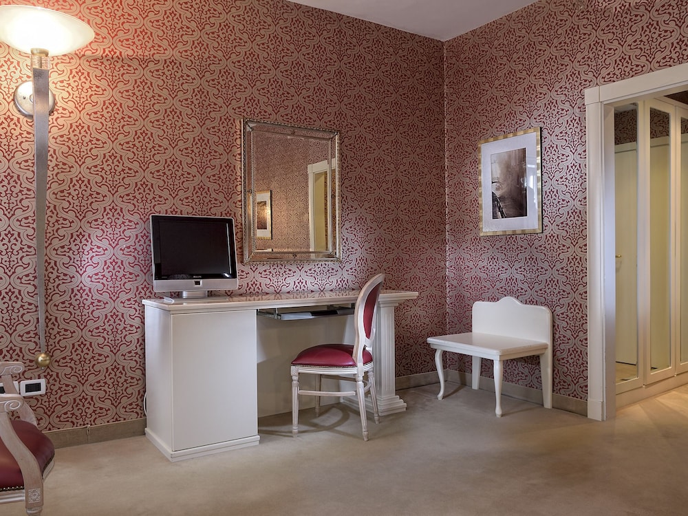 Hotel Principe — Hotel rooms in Venice, Veneto