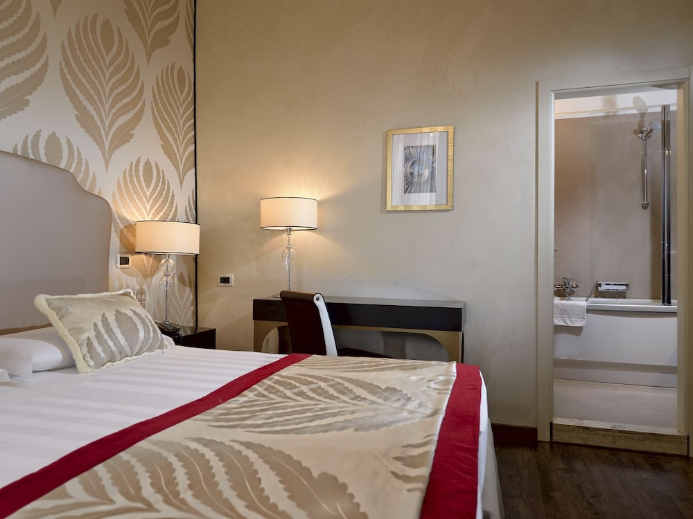 Hotel Principe — Hotel rooms in Venice, Veneto