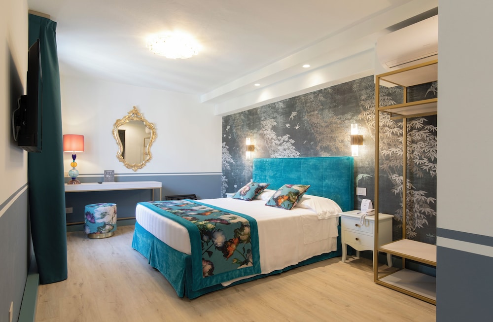 Hotel Principe — Hotel rooms in Venice, Veneto