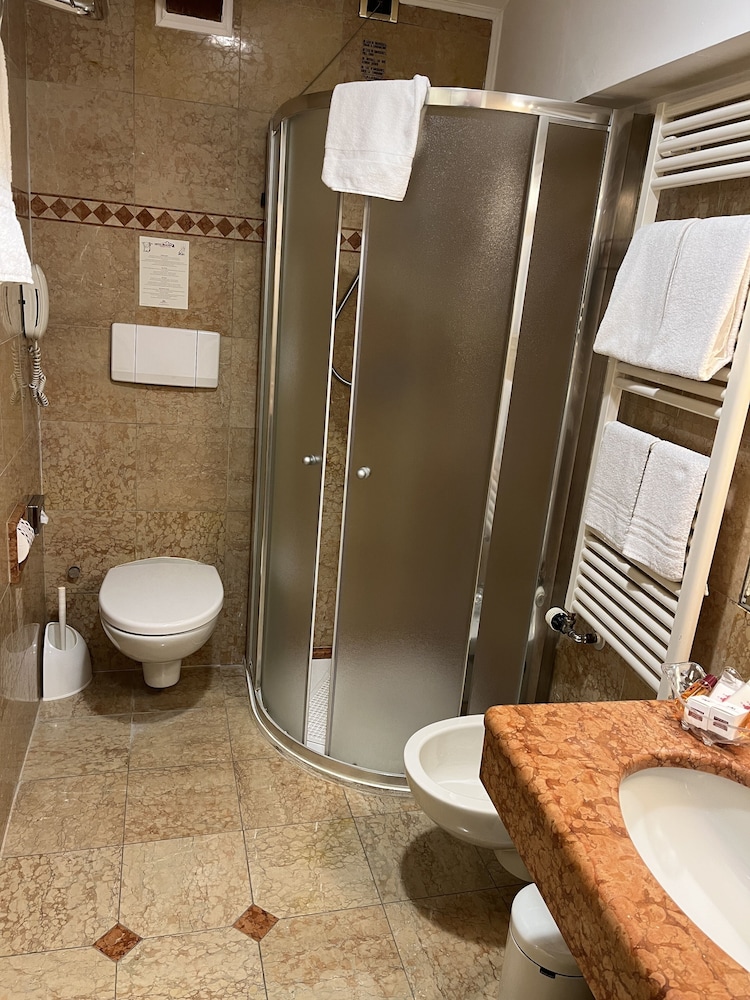 Hotel Rialto — Hotel rooms in Venice, Veneto