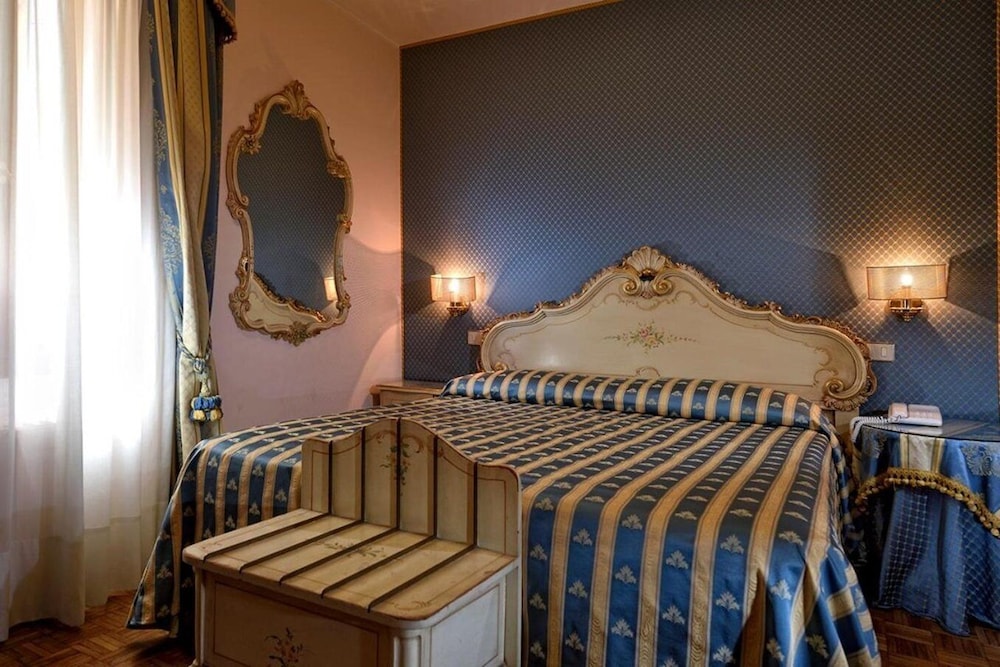 Royal San Marco Hotel — Hotel rooms in Venice, Veneto