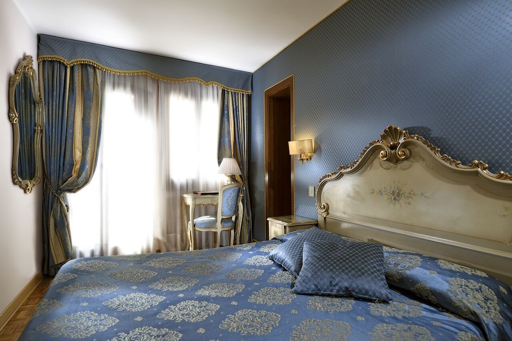 Royal San Marco Hotel — Hotel rooms in Venice, Veneto