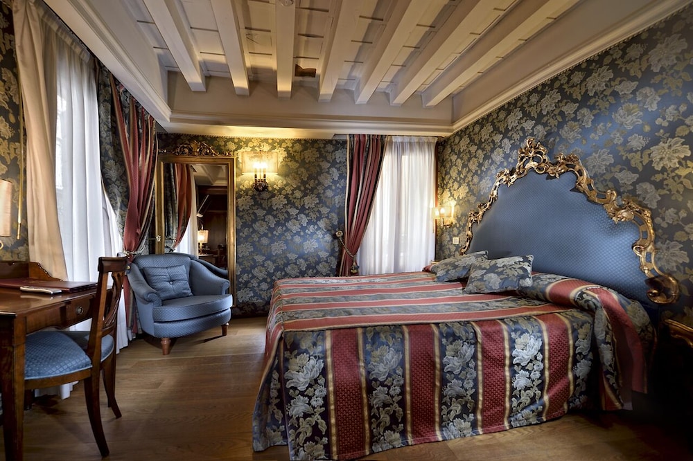 Royal San Marco Hotel — Hotel rooms in Venice, Veneto
