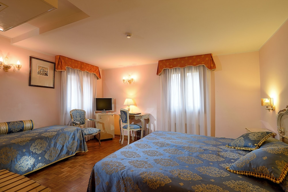 Royal San Marco Hotel — Hotel rooms in Venice, Veneto