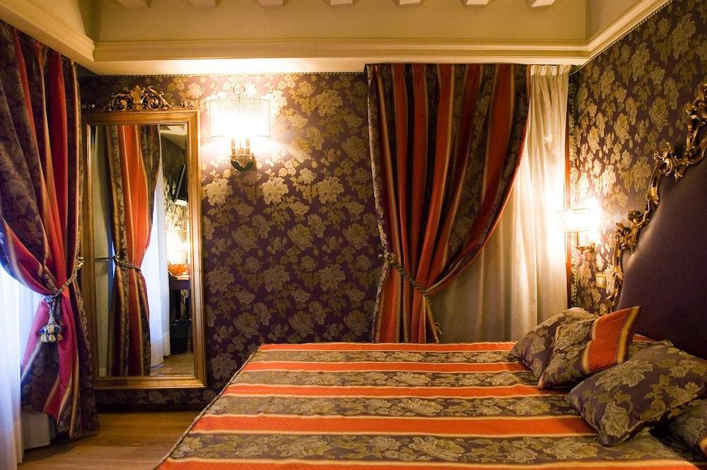 Royal San Marco Hotel — Hotel rooms in Venice, Veneto