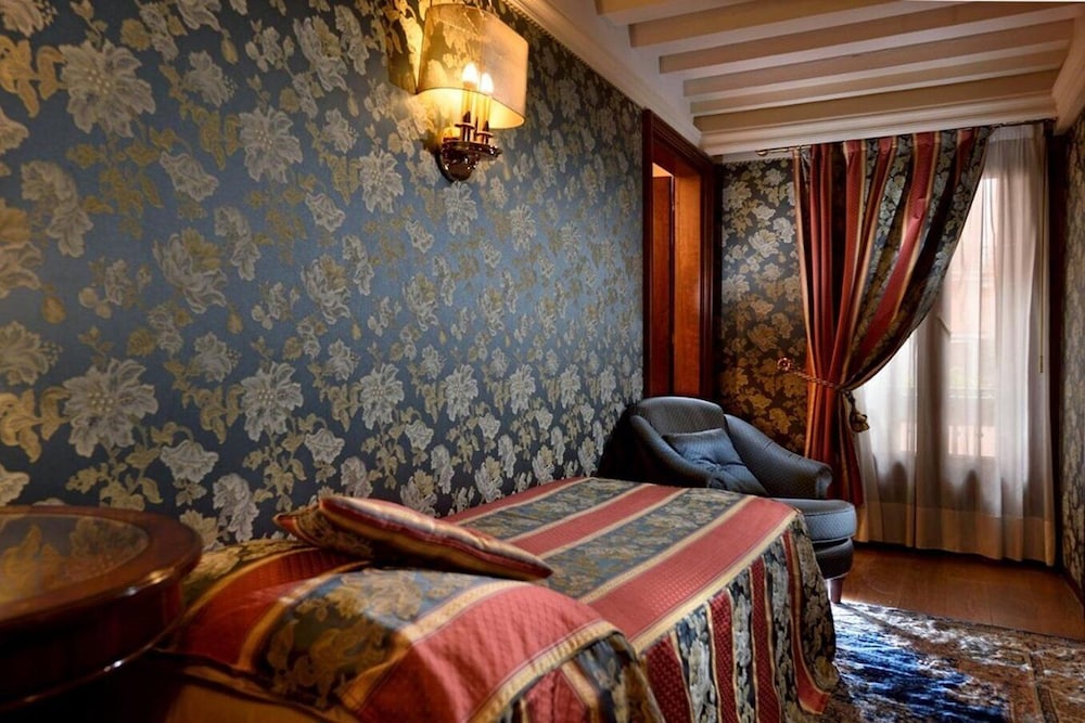 Royal San Marco Hotel — Hotel rooms in Venice, Veneto