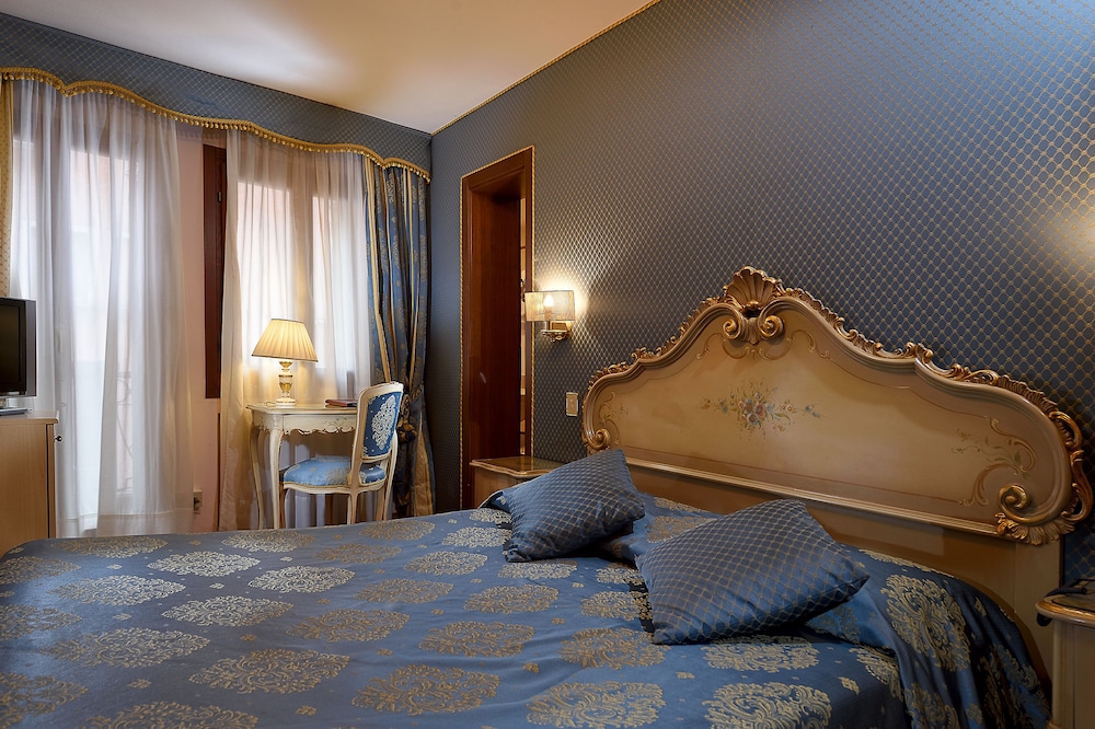 Royal San Marco Hotel — Hotel rooms in Venice, Veneto