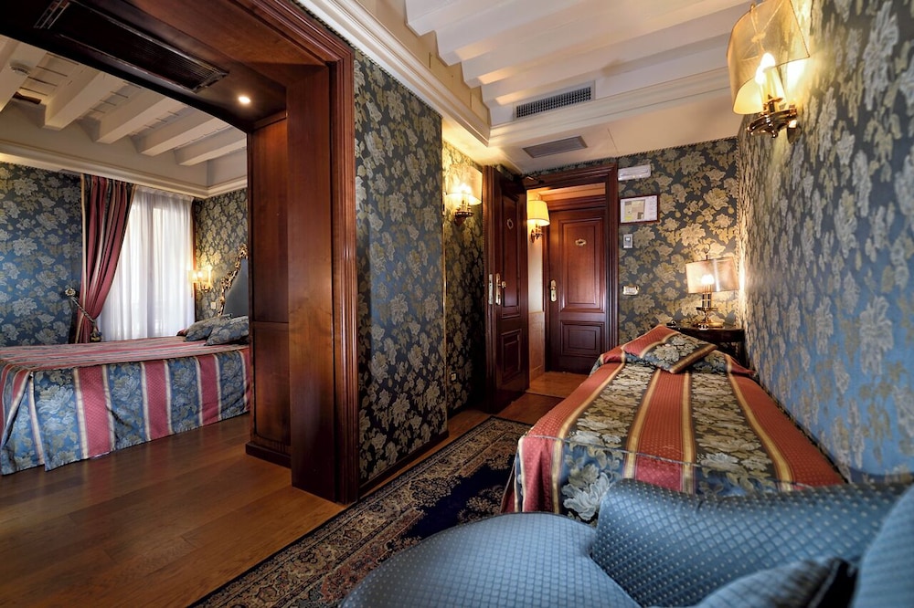 Royal San Marco Hotel — Hotel rooms in Venice, Veneto