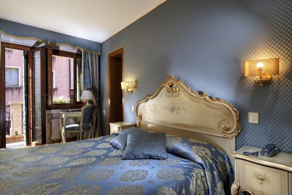 Royal San Marco Hotel — Hotel rooms in Venice, Veneto