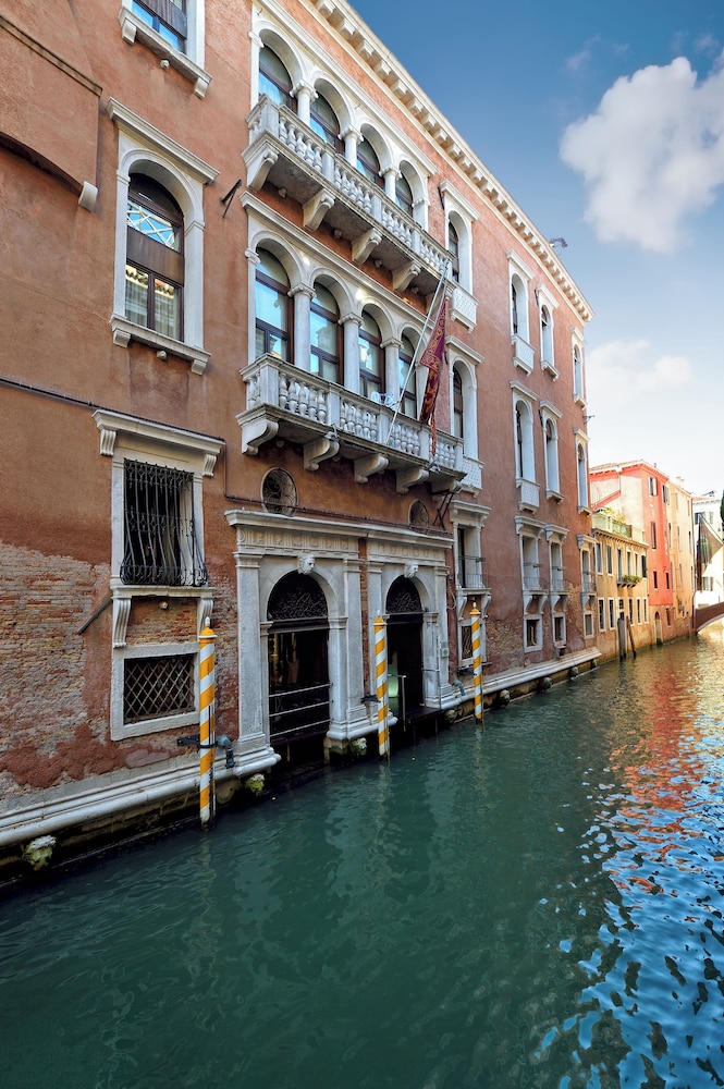 Ruzzini Palace Hotel — Hotel building in Venice, Veneto