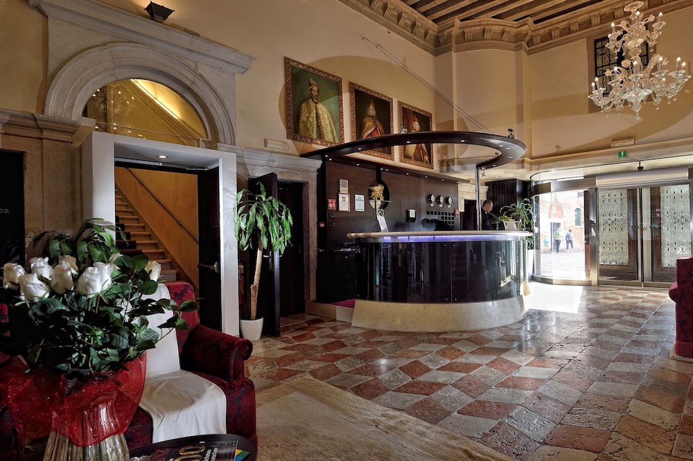 Ruzzini Palace Hotel — Hotel building in Venice, Veneto