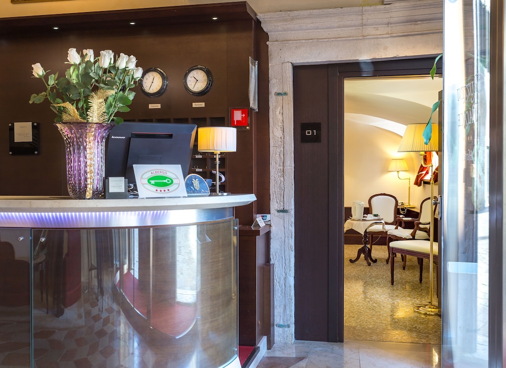 Ruzzini Palace Hotel — Hotel building in Venice, Veneto
