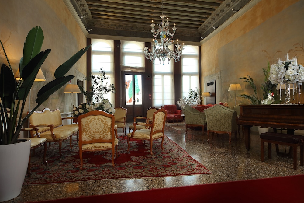 Ruzzini Palace Hotel — Hotel building in Venice, Veneto