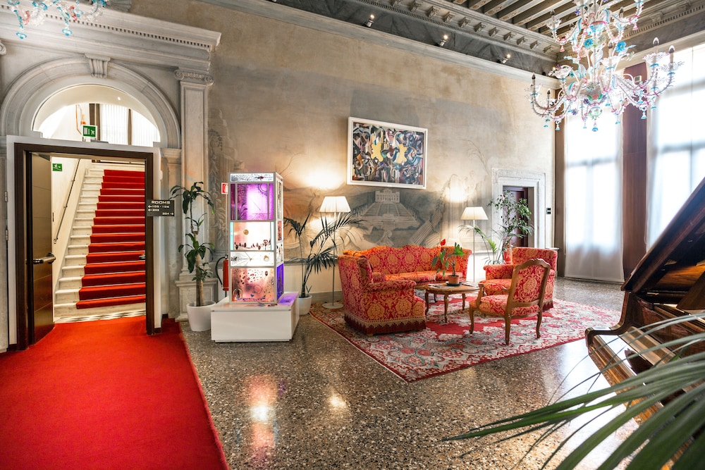 Ruzzini Palace Hotel — Hotel building in Venice, Veneto