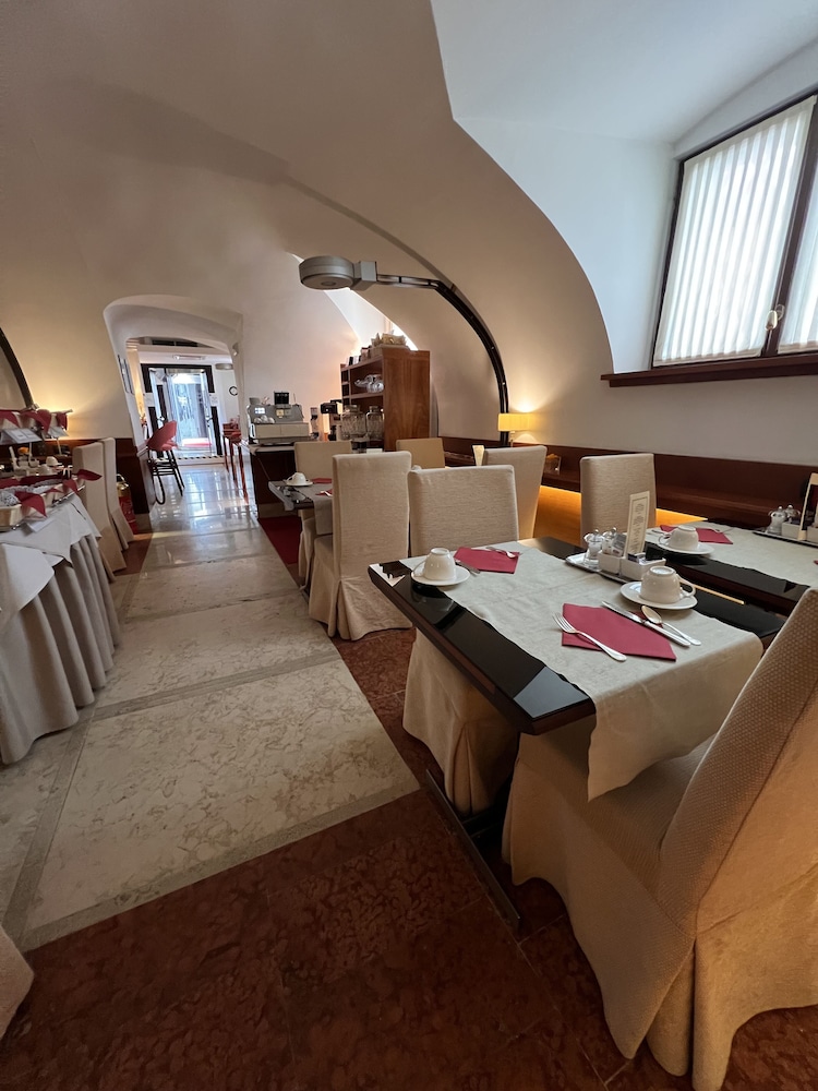 Ruzzini Palace Hotel — Restaurant & bars in Venice, Veneto