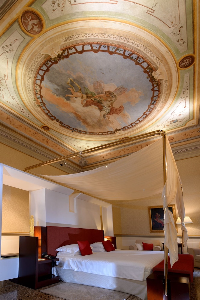 Ruzzini Palace Hotel — Hotel rooms in Venice, Veneto
