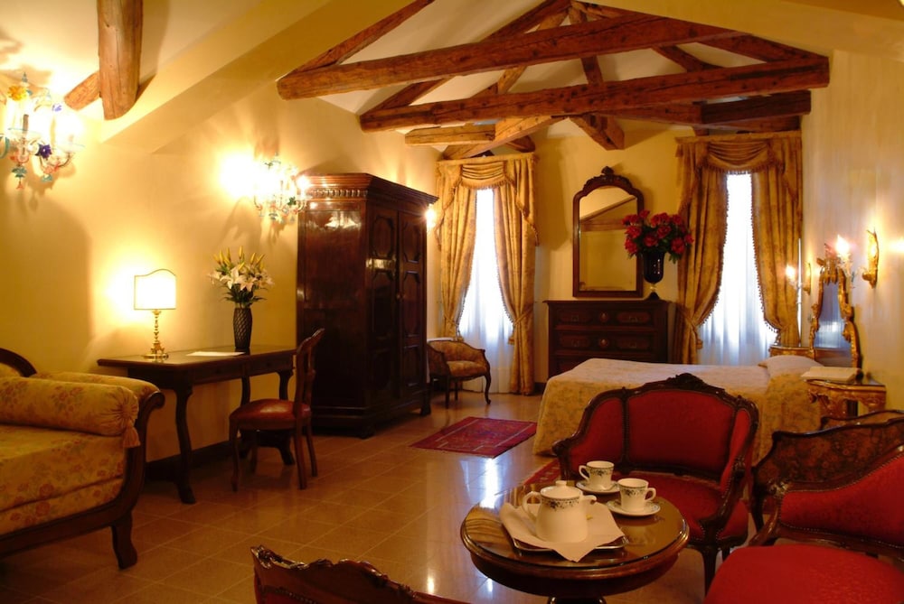 Hotel San Cassiano Ca'Favretto — Hotel rooms in Venice, Veneto