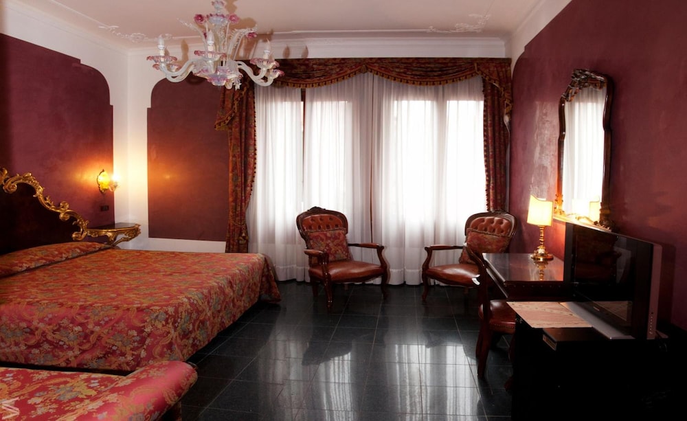 Hotel San Cassiano Ca'Favretto — Hotel rooms in Venice, Veneto
