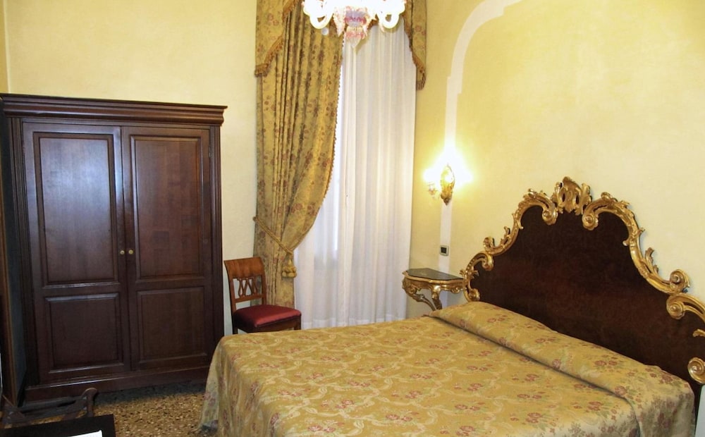 Hotel San Cassiano Ca'Favretto — Hotel rooms in Venice, Veneto