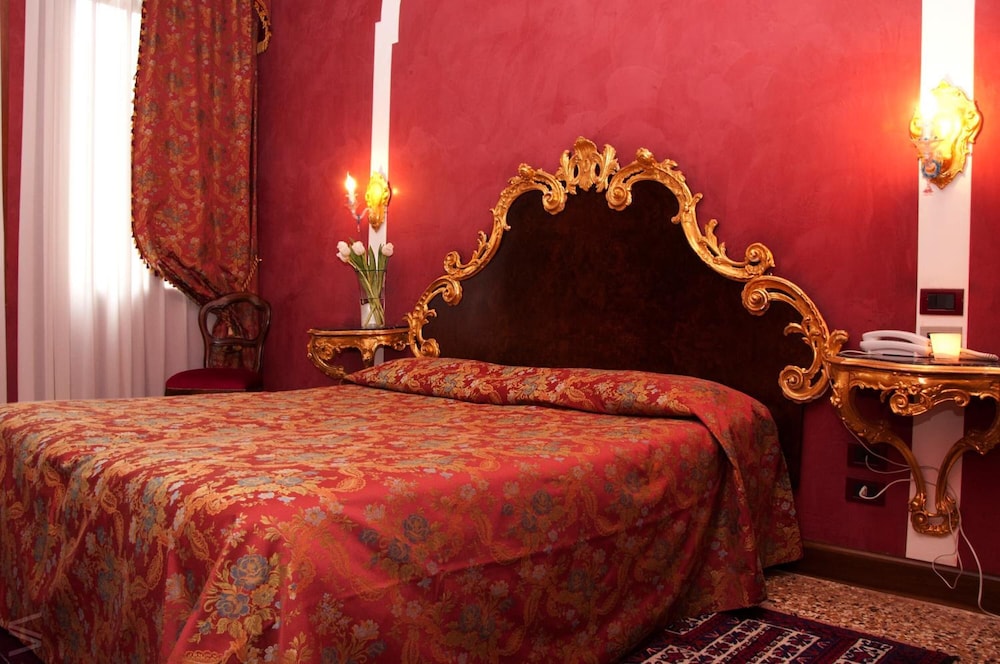 Hotel San Cassiano Ca'Favretto — Hotel rooms in Venice, Veneto