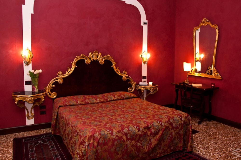 Hotel San Cassiano Ca'Favretto — Hotel rooms in Venice, Veneto