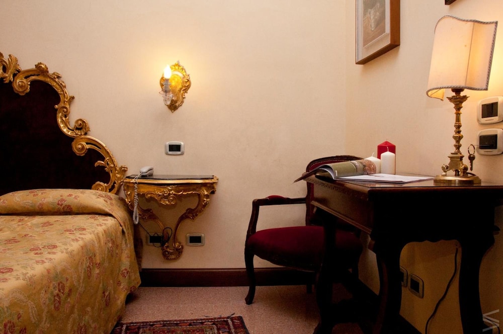 Hotel San Cassiano Ca'Favretto — Hotel rooms in Venice, Veneto