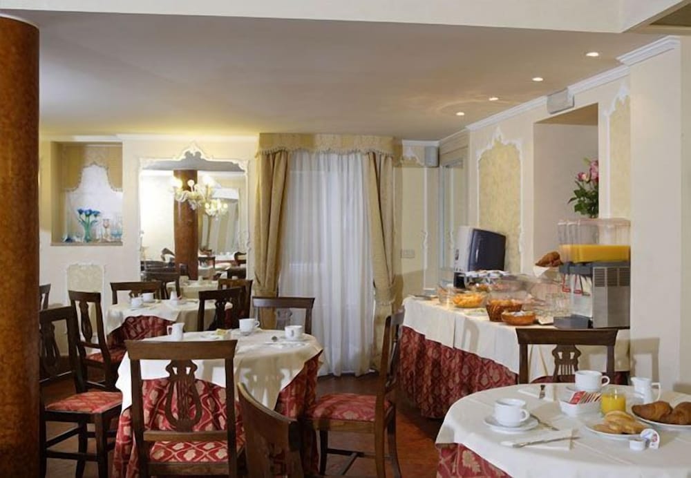 Hotel San Giorgio — Restaurant & bars in Venice, Veneto