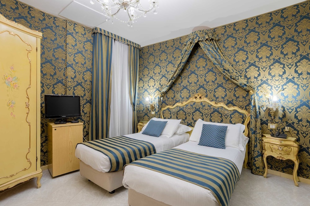 Hotel San Giorgio — Hotel rooms in Venice, Veneto