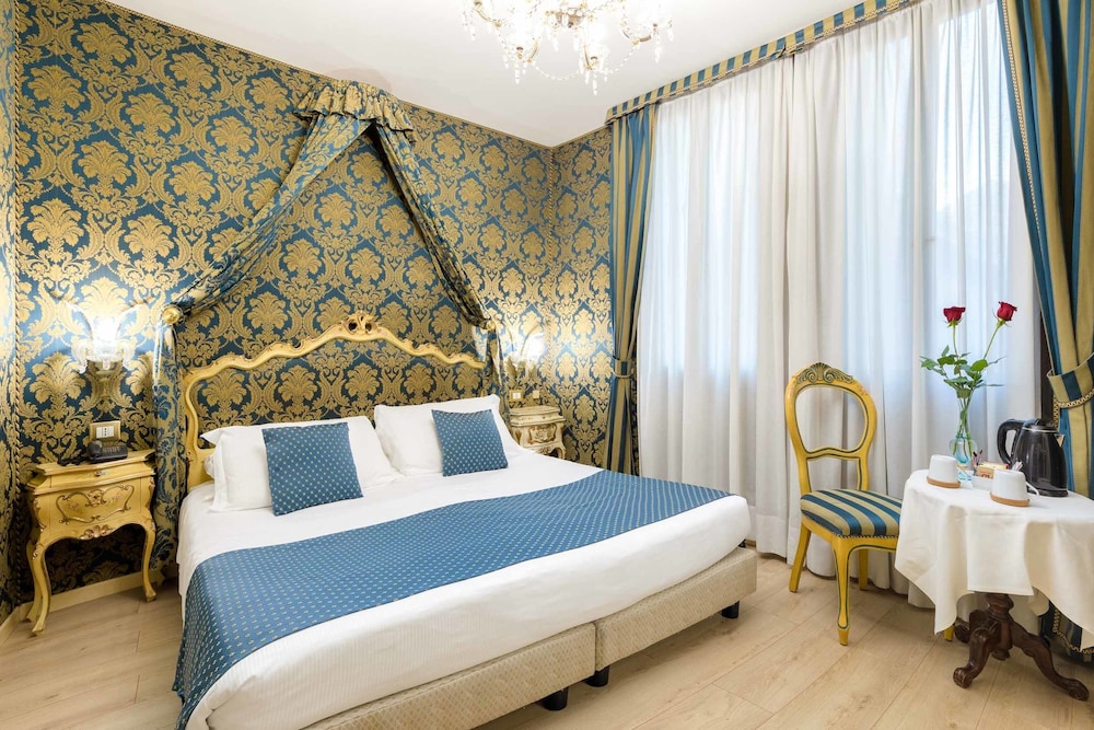 Hotel San Giorgio — Hotel rooms in Venice, Veneto