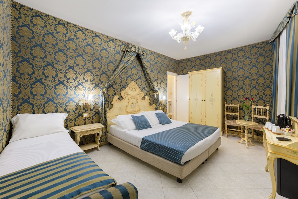 Hotel San Giorgio — Hotel rooms in Venice, Veneto