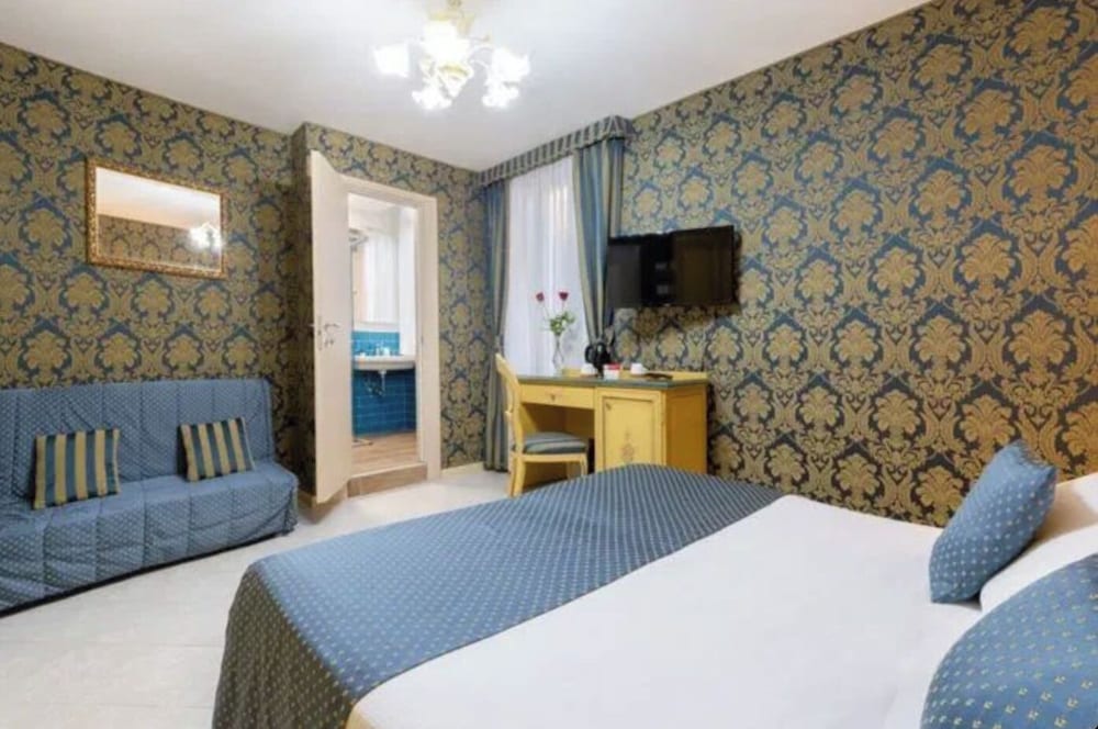 Hotel San Giorgio — Hotel rooms in Venice, Veneto