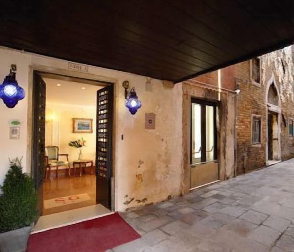 Hotel San Giorgio — Hotel building in Venice, Veneto