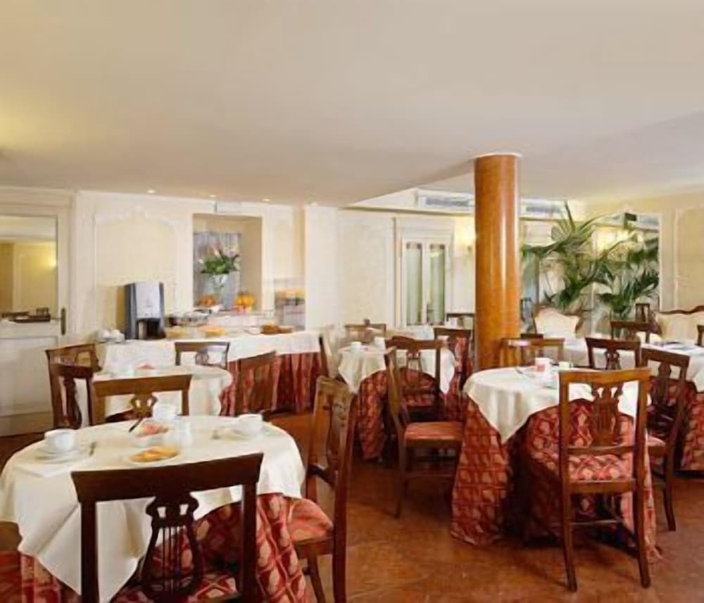 Hotel San Giorgio — Restaurant & bars in Venice, Veneto