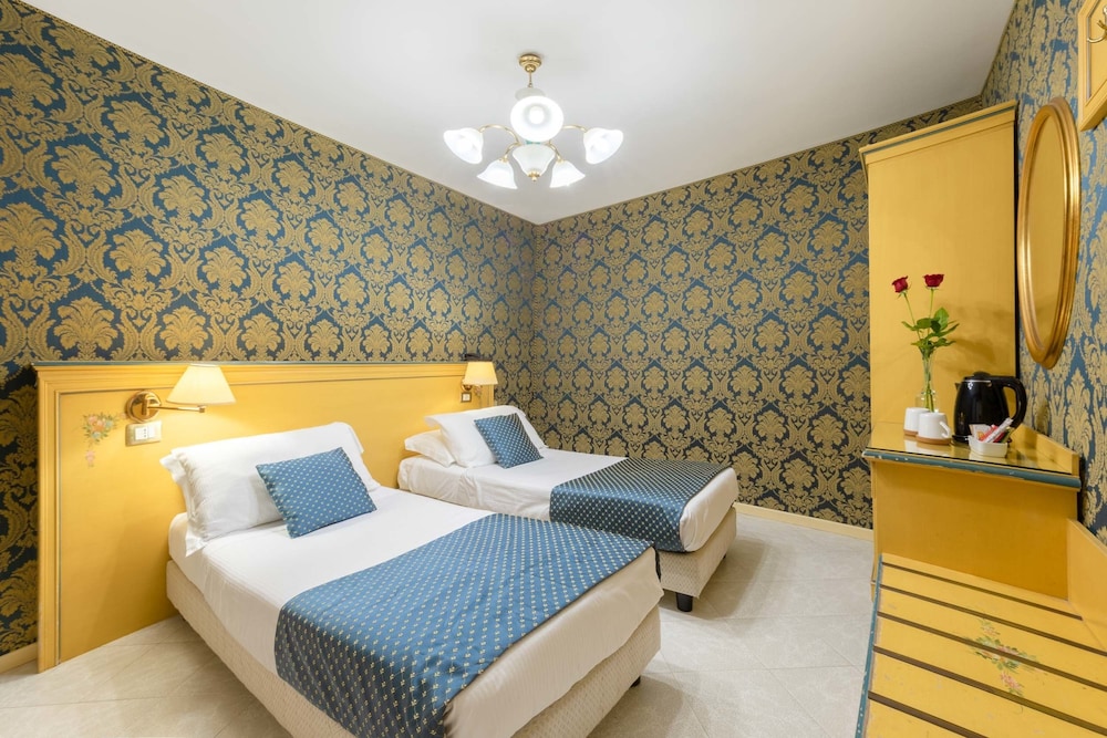 Hotel San Giorgio — Hotel rooms in Venice, Veneto