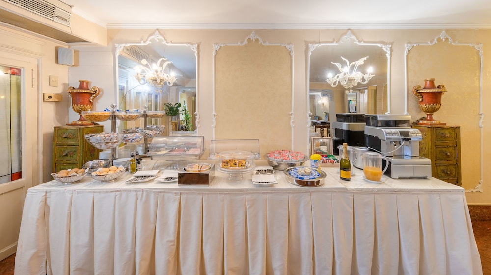 Hotel San Giorgio — Restaurant & bars in Venice, Veneto