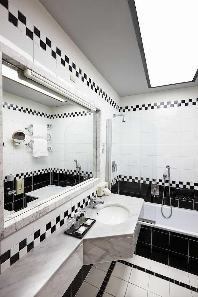 Hotel Saturnia & International — Hotel rooms in Venice, Veneto