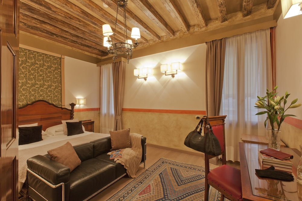 Hotel Saturnia & International — Hotel rooms in Venice, Veneto